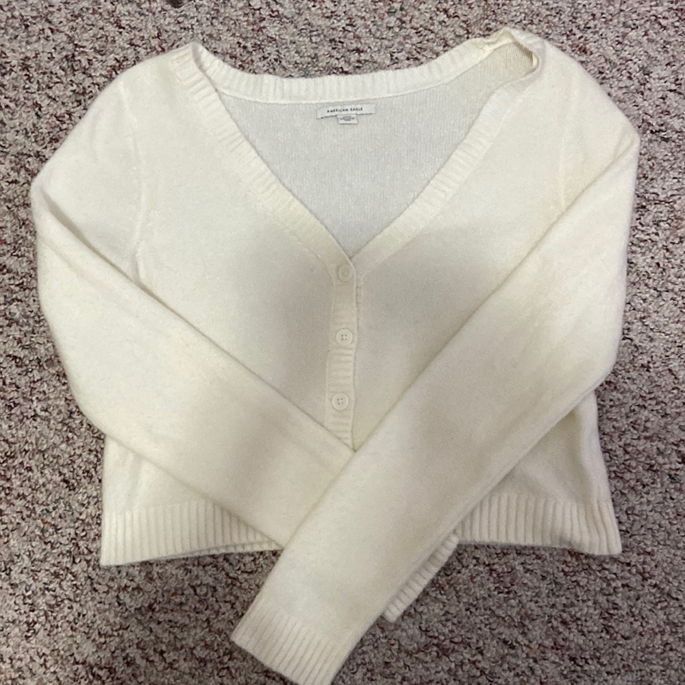American Eagle off white sweater